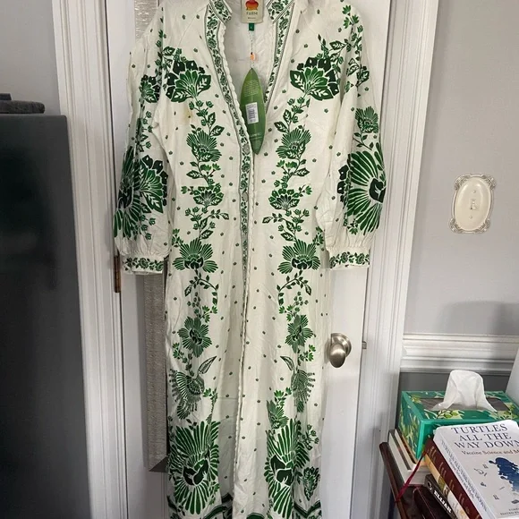 FARM Rio White Maxi Dress with Green Floral Print size small Flaw - Picture 1 of 7